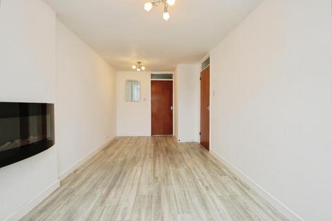 2 bedroom apartment to rent, Tunstall Close, Bristol BS9