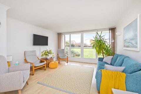 2 bedroom flat for sale, Atlantic Court Shoreham Beach