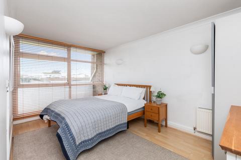 2 bedroom flat for sale, Atlantic Court Shoreham Beach