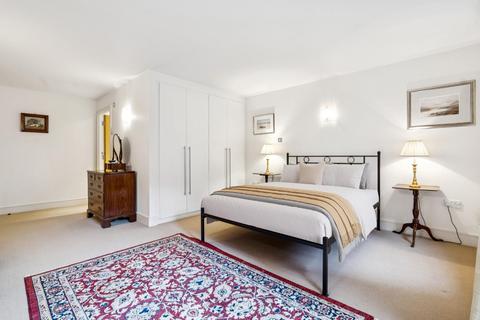 2 bedroom flat for sale, Richbourne Court, Harrowby Street, London W1H