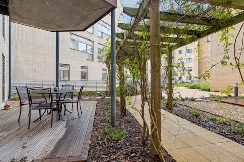 2 bedroom flat for sale, Richbourne Court, Harrowby Street, London W1H