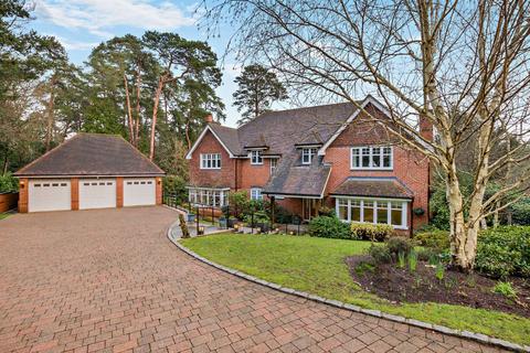 5 bedroom detached house for sale, Parklands Close, Farnham, Surrey
