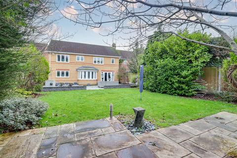 5 bedroom detached house for sale, Hackamore, Benfleet SS7