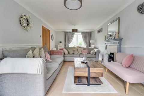 5 bedroom detached house for sale, Hackamore, Benfleet SS7