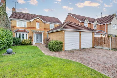 5 bedroom detached house for sale, Hackamore, Benfleet SS7