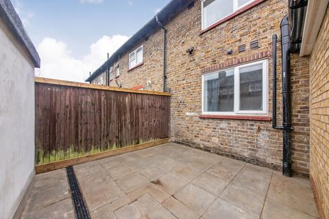 undefined, Meadowside, London, SE9