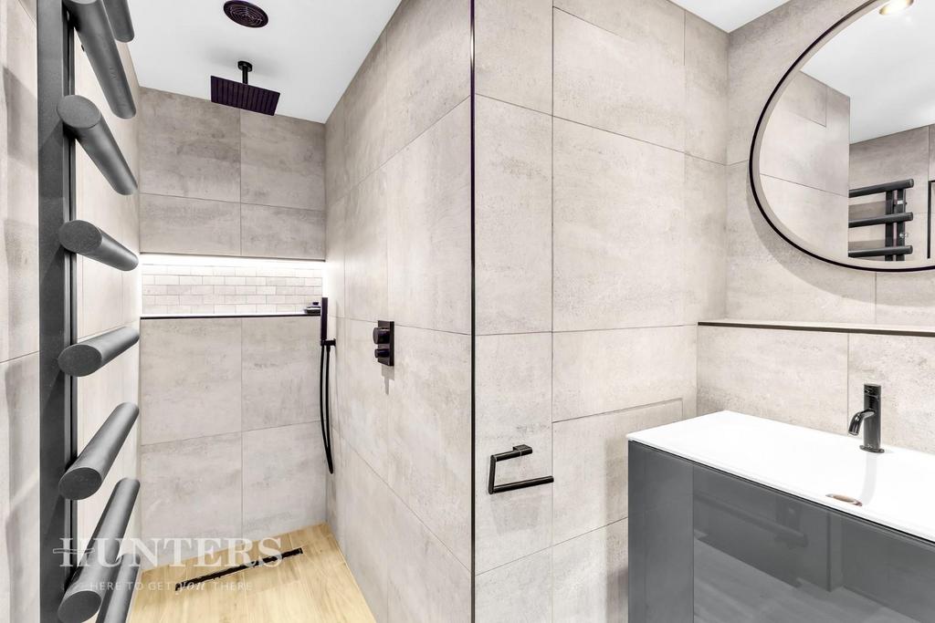 Ensuite (Bedroom 1)