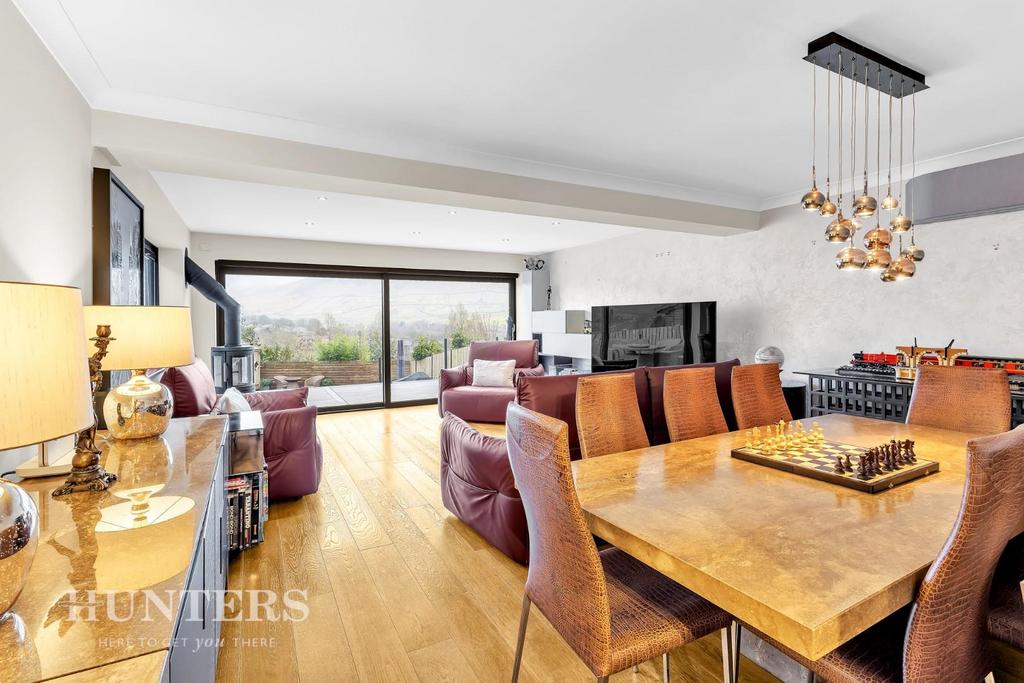 Sitting/Dining Room