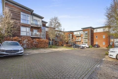 2 bedroom apartment for sale, Lindsay Avenue, High Wycombe HP12