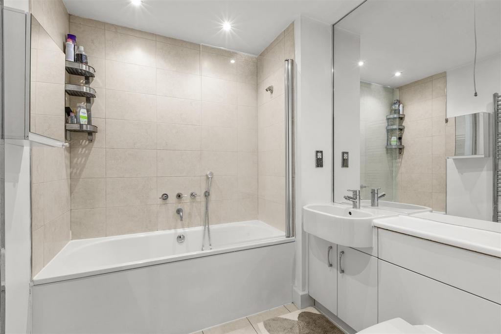 10 Lindsay Court, Lindsay Ave, HP12 3 GF-1.jpg