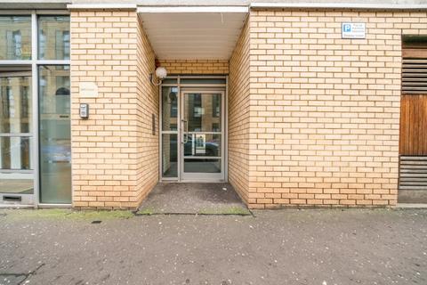 undefined, Dunblane Street, Glasgow City, Glasgow, G4