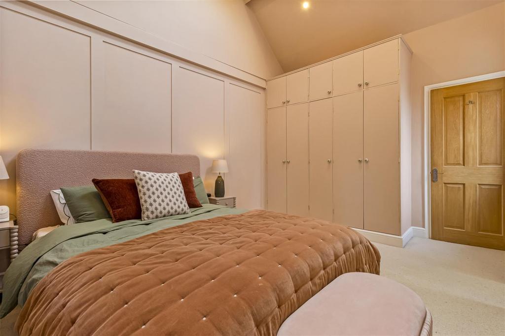 4, 14 Bulkington Ave-018.JPG