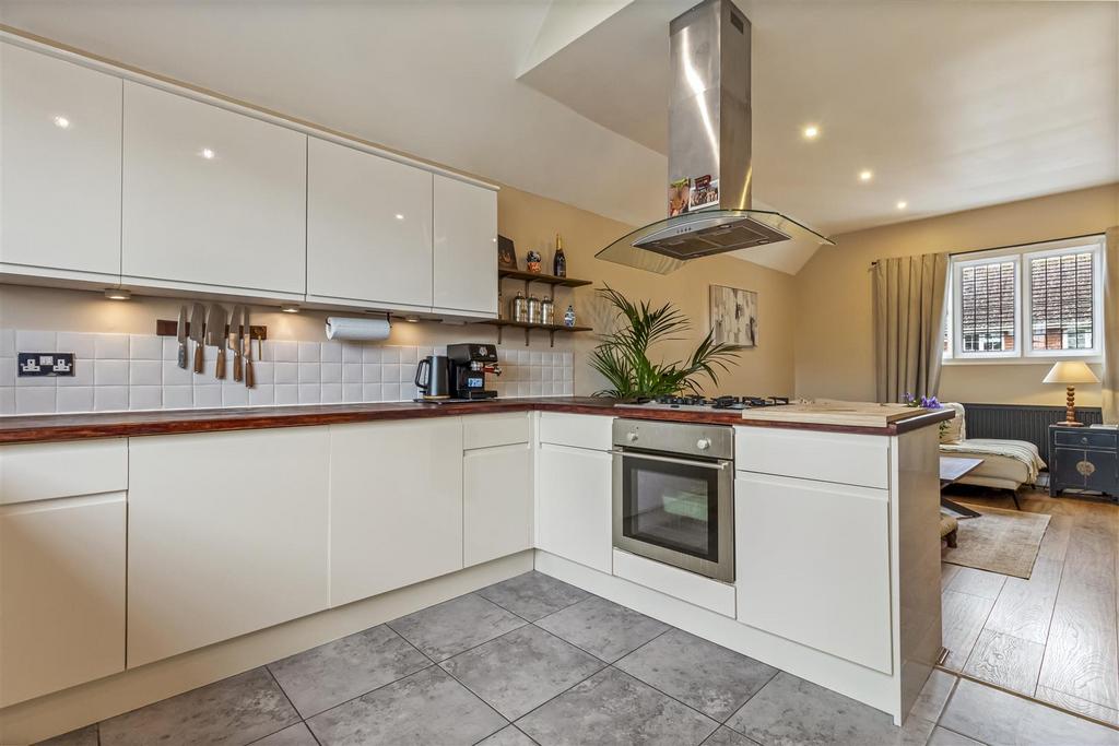 4, 14 Bulkington Ave-006.JPG