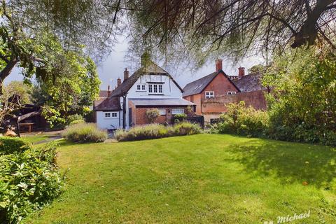 3 bedroom cottage for sale, Market Hill, Whitchurch