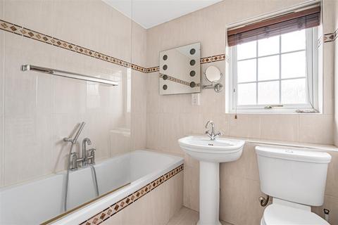 undefined, The Woodlands, Chesterton