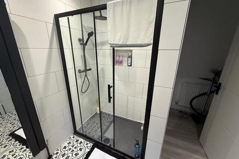 2 bedroom flat to rent, Keston Road, Tottenham, London