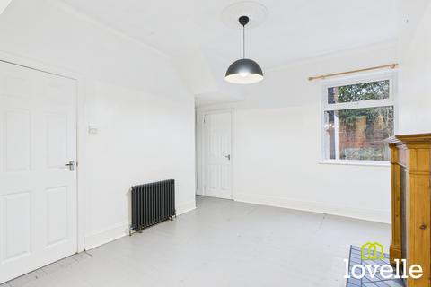 2 bedroom terraced house to rent, Haworth Street, Hull HU6