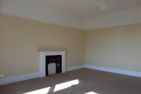 2 bedroom flat to rent, Bromley Common, Bromley BR2
