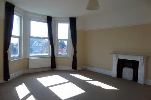 2 bedroom flat to rent, Bromley Common, Bromley BR2