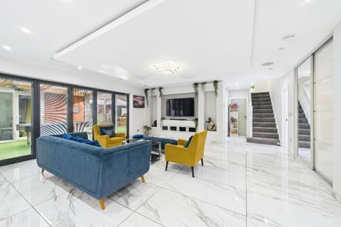 4 bedroom detached house for sale, Minley Road, Farnborough, Hampshire, GU14