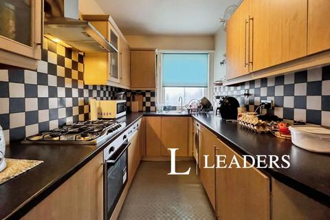 2 bedroom flat to rent, Hove, BN3