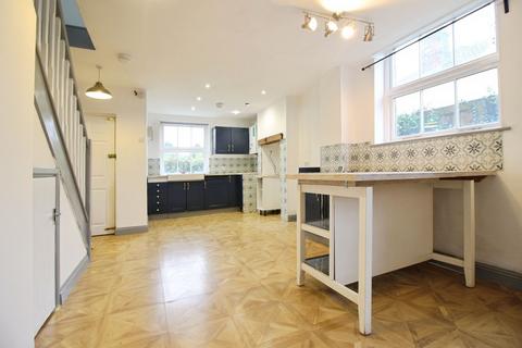 2 bedroom apartment to rent, New Road, Swindon SN4