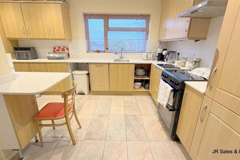undefined, Lulworth Avenue, Goffs Oak