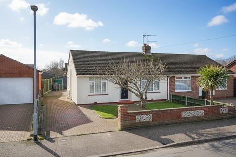 3 bedroom semi-detached bungalow for sale, Homefield Avenue, Bradwell, Great Yarmouth