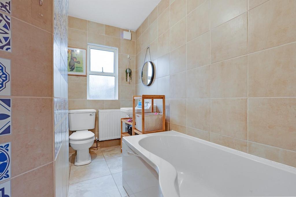 15-e9dc JHProp Wpen- 11 Howard Road - 40.jpg