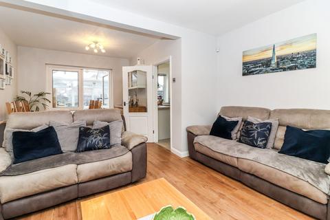 3 bedroom terraced house for sale, Kingswood Road, Watford, WD25