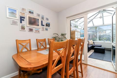 3 bedroom terraced house for sale, Kingswood Road, Watford, WD25