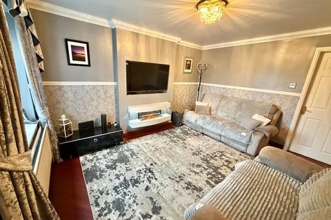 4 bedroom semi-detached house for sale, Highfell Rise, Keighley, BD22