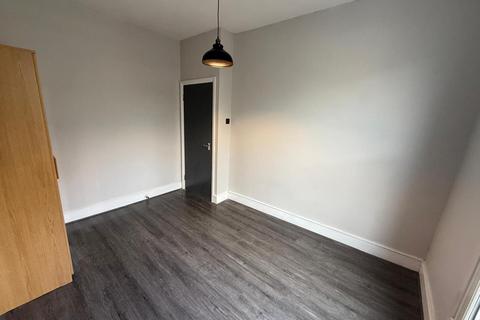 2 bedroom flat to rent, Davenant Road, Archway, Islington, N19