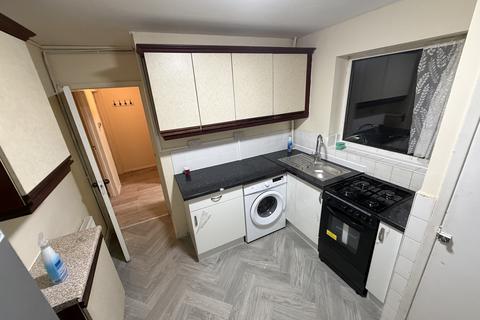 undefined, Longford Avenue, Southall UB1