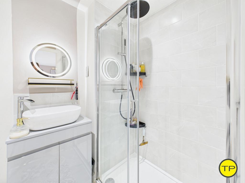 Ensuite