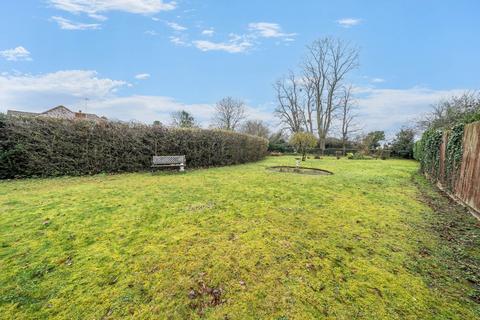 undefined, Village Road, Bromham