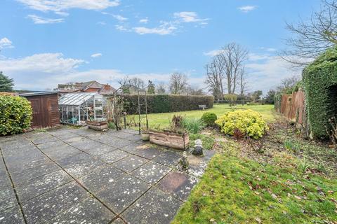 undefined, Village Road, Bromham