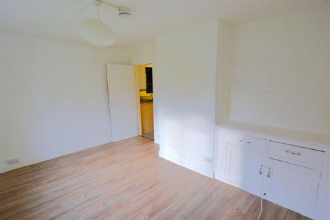 1 bedroom maisonette for sale, Dellfield Road, Hatfield