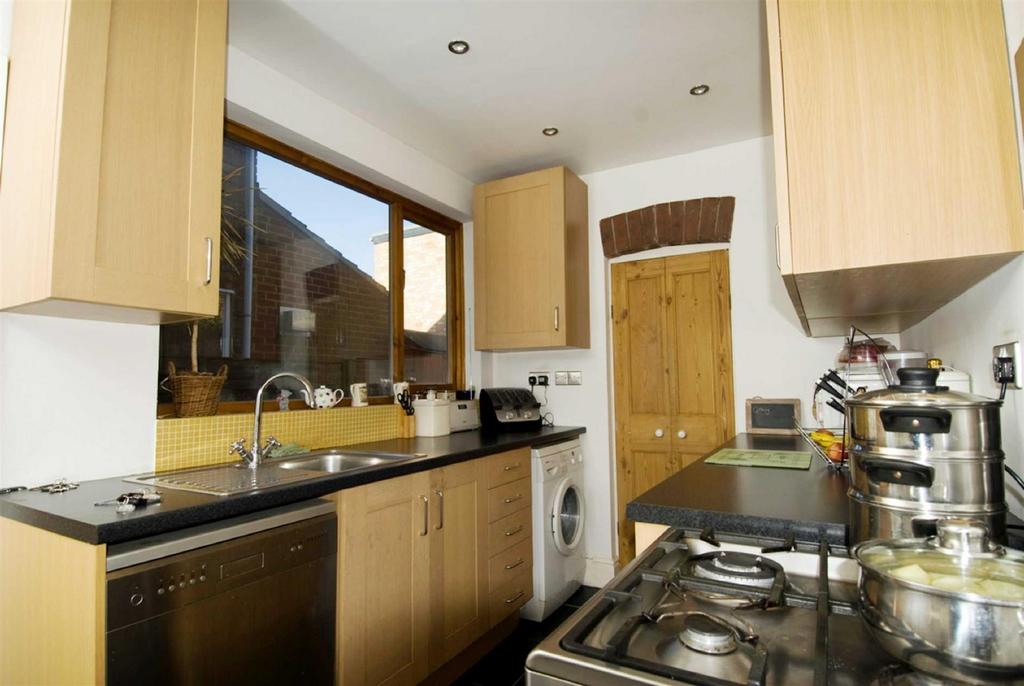 Sherwin  St 4.jpg