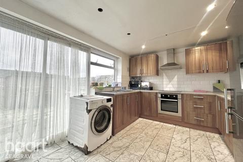 3 bedroom terraced house for sale, Butely Road, Luton