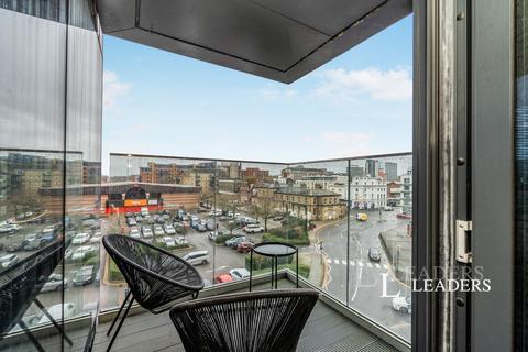 undefined, Ocean Way, Southampton, Hampshire, SO14