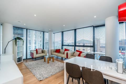 undefined, Ocean Way, Southampton, Hampshire, SO14