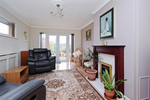 2 bedroom detached bungalow for sale, Kimberley Grove, Seasalter, Whitstable