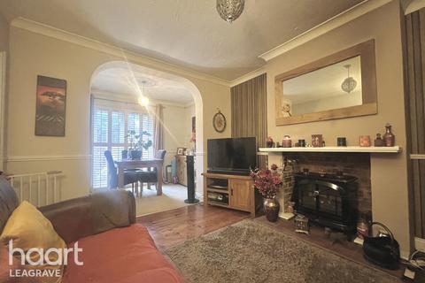 undefined, High Street, Luton