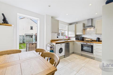 2 bedroom terraced house for sale, Cranleigh Close, Cheshunt