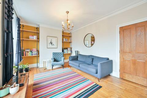 3 bedroom flat for sale, East Street, Elephant and Castle, London, SE17