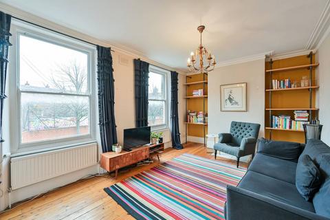 3 bedroom flat for sale, East Street, Elephant and Castle, London, SE17