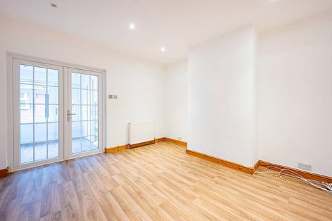 undefined, Lionel Road North, Gunnersbury, Brentford, TW8