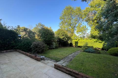 4 bedroom semi-detached house for sale, Peel Close, Solihull, West Midlands, B92