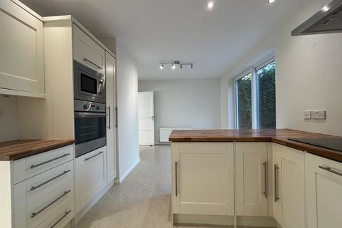undefined, Peel Close, Solihull, West Midlands, B92